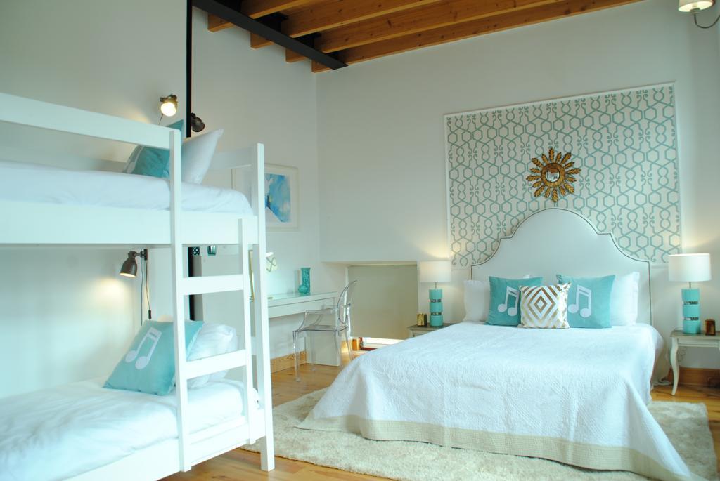 Five Senses Hostel Коимбра Экстерьер фото